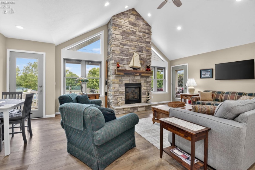 613 Plum Avenue, Lakeside, 43440, 6 Bedrooms Bedrooms, ,4 BathroomsBathrooms,Residential,For Sale,Plum,20261830