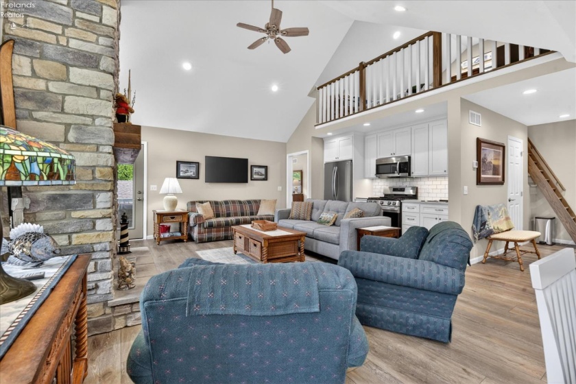 613 Plum Avenue, Lakeside, 43440, 6 Bedrooms Bedrooms, ,4 BathroomsBathrooms,Residential,For Sale,Plum,20261830