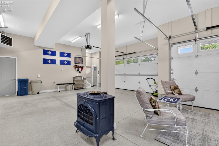 613 Plum Avenue, Lakeside, 43440, 6 Bedrooms Bedrooms, ,4 BathroomsBathrooms,Residential,For Sale,Plum,20261830