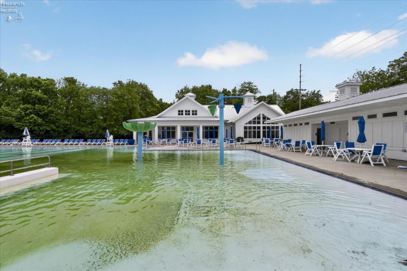 613 Plum Avenue, Lakeside, 43440, 6 Bedrooms Bedrooms, ,4 BathroomsBathrooms,Residential,For Sale,Plum,20261830