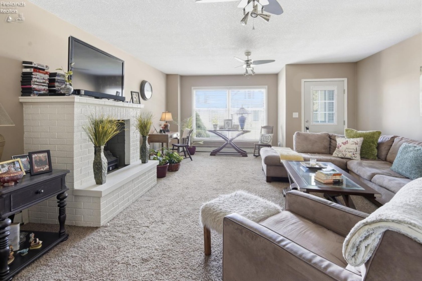 922 white avenue, Fremont, 43420, ,Multiple Units,For Sale,white avenue,20261855