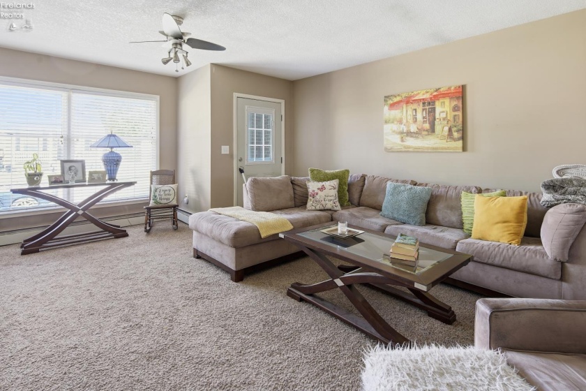 922 white avenue, Fremont, 43420, ,Multiple Units,For Sale,white avenue,20261855