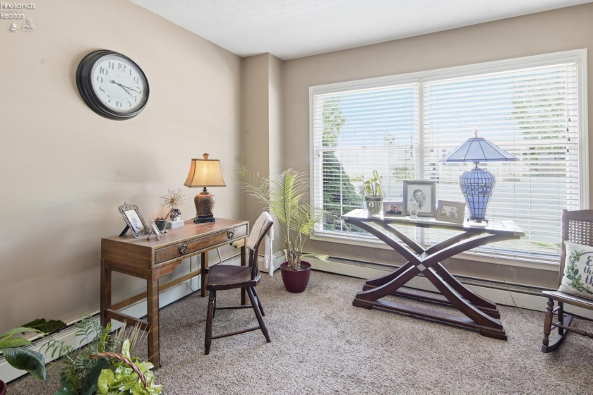 922 white avenue, Fremont, 43420, ,Multiple Units,For Sale,white avenue,20261855