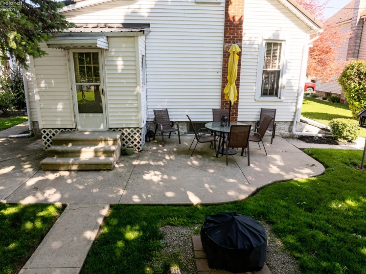 922 white avenue, Fremont, 43420, ,Multiple Units,For Sale,white avenue,20261855