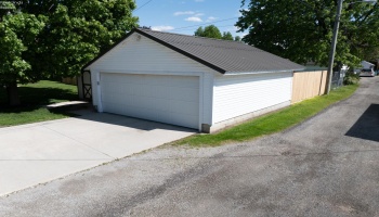 922 white avenue, Fremont, 43420, ,Multiple Units,For Sale,white avenue,20261855