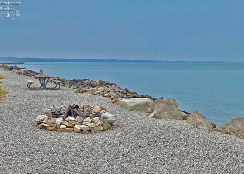 459 Lake Pine, Marblehead, 43440, 1 Bedroom Bedrooms, ,1 BathroomBathrooms,Residential,For Sale,Lake Pine,20261875
