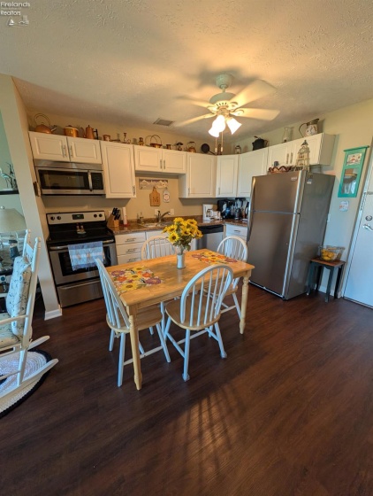 459 Lake Pine, Marblehead, 43440, 1 Bedroom Bedrooms, ,1 BathroomBathrooms,Residential,For Sale,Lake Pine,20261875