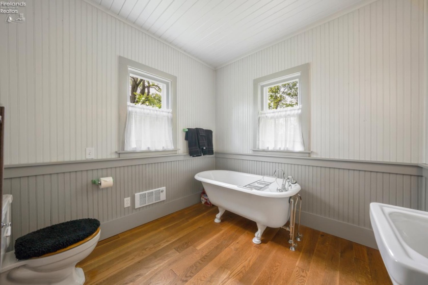12430 Bier Road, Oak Harbor, 43449, 3 Bedrooms Bedrooms, ,1 BathroomBathrooms,Residential,For Sale,Bier,20261662