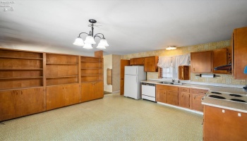 216 11th Street, Port Clinton, 43452, 4 Bedrooms Bedrooms, ,2 BathroomsBathrooms,Residential,For Sale,11th,20261750