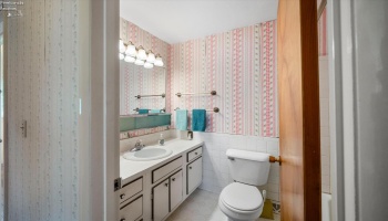 216 11th Street, Port Clinton, 43452, 4 Bedrooms Bedrooms, ,2 BathroomsBathrooms,Residential,For Sale,11th,20261750