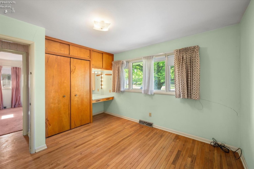 216 11th Street, Port Clinton, 43452, 4 Bedrooms Bedrooms, ,2 BathroomsBathrooms,Residential,For Sale,11th,20261750