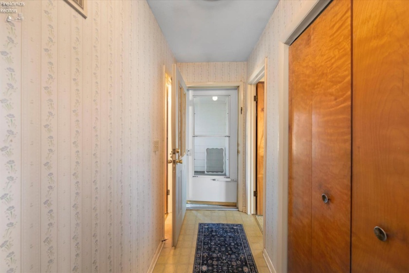 216 11th Street, Port Clinton, 43452, 4 Bedrooms Bedrooms, ,2 BathroomsBathrooms,Residential,For Sale,11th,20261750