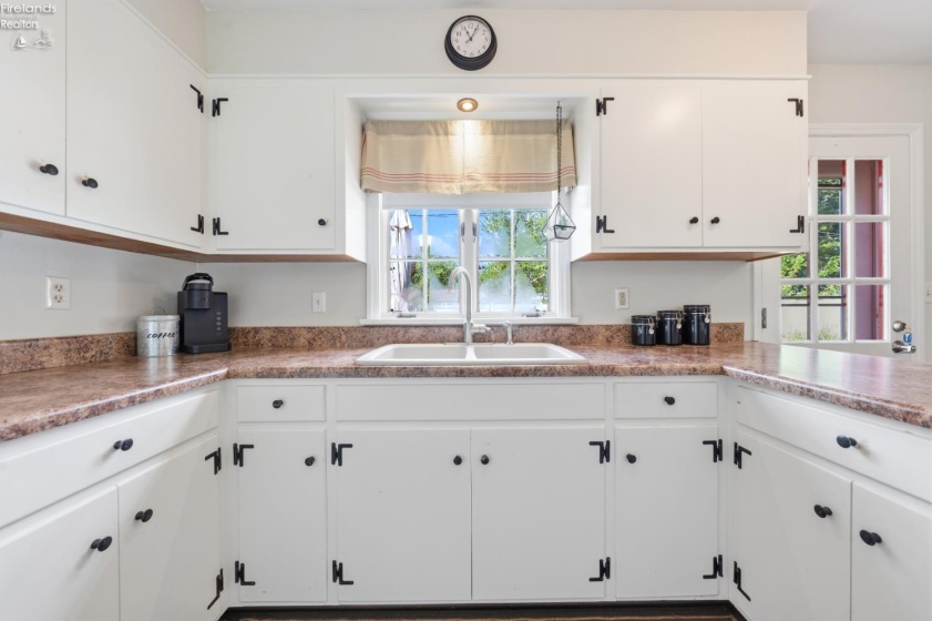 644 Orchard Drive, Port Clinton, 43452, 2 Bedrooms Bedrooms, ,1 BathroomBathrooms,Residential,For Sale,Orchard,20261796