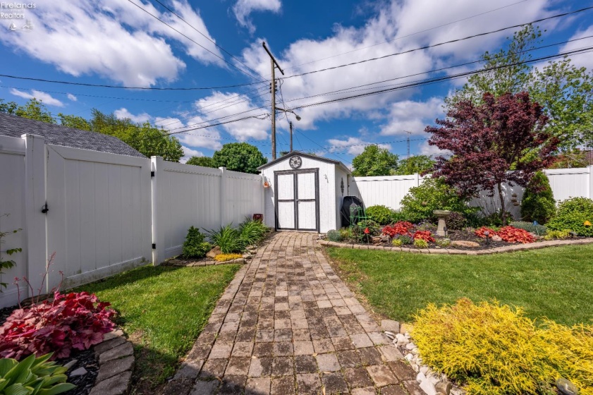 644 Orchard Drive, Port Clinton, 43452, 2 Bedrooms Bedrooms, ,1 BathroomBathrooms,Residential,For Sale,Orchard,20261796