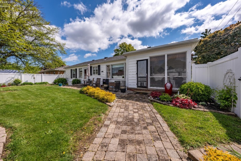 644 Orchard Drive, Port Clinton, 43452, 2 Bedrooms Bedrooms, ,1 BathroomBathrooms,Residential,For Sale,Orchard,20261796