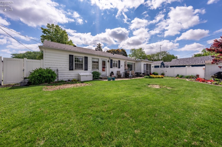644 Orchard Drive, Port Clinton, 43452, 2 Bedrooms Bedrooms, ,1 BathroomBathrooms,Residential,For Sale,Orchard,20261796