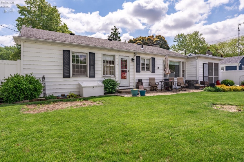 644 Orchard Drive, Port Clinton, 43452, 2 Bedrooms Bedrooms, ,1 BathroomBathrooms,Residential,For Sale,Orchard,20261796