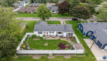 644 Orchard Drive, Port Clinton, 43452, 2 Bedrooms Bedrooms, ,1 BathroomBathrooms,Residential,For Sale,Orchard,20261796