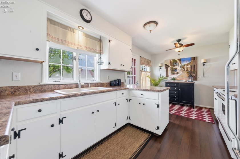 644 Orchard Drive, Port Clinton, 43452, 2 Bedrooms Bedrooms, ,1 BathroomBathrooms,Residential,For Sale,Orchard,20261796