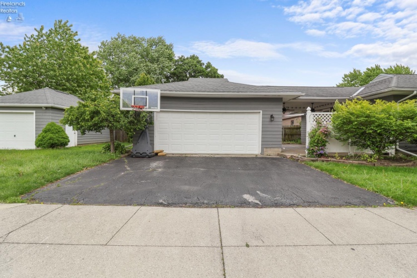 248 Fairfield Avenue, Bellevue, 44811, 3 Bedrooms Bedrooms, ,2 BathroomsBathrooms,Residential,For Sale,Fairfield,20261803
