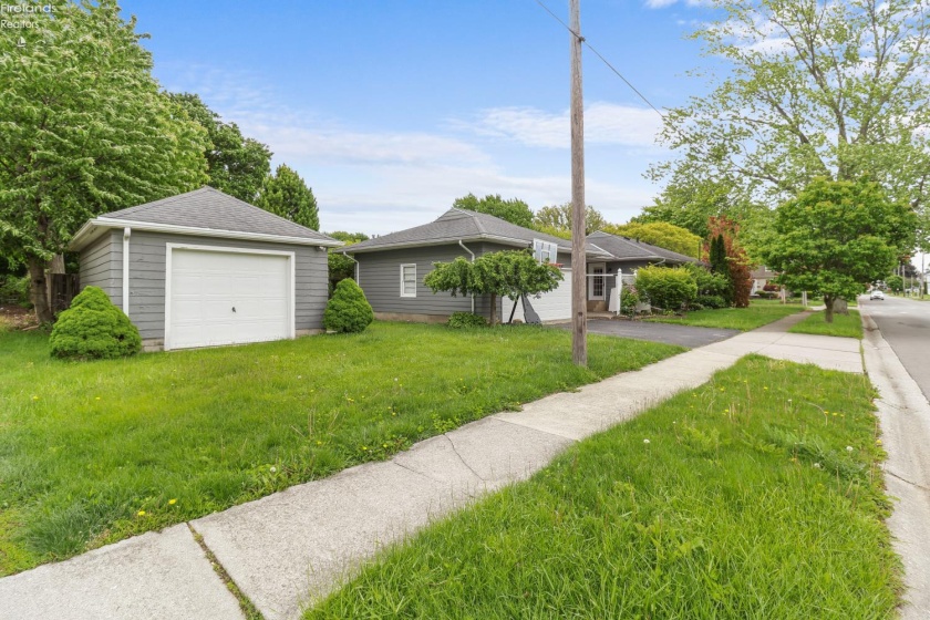 248 Fairfield Avenue, Bellevue, 44811, 3 Bedrooms Bedrooms, ,2 BathroomsBathrooms,Residential,For Sale,Fairfield,20261803