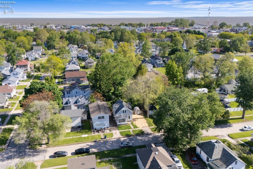 226 5th Street, Port Clinton, 43452, 3 Bedrooms Bedrooms, ,2 BathroomsBathrooms,Residential,For Sale,5th,20261805