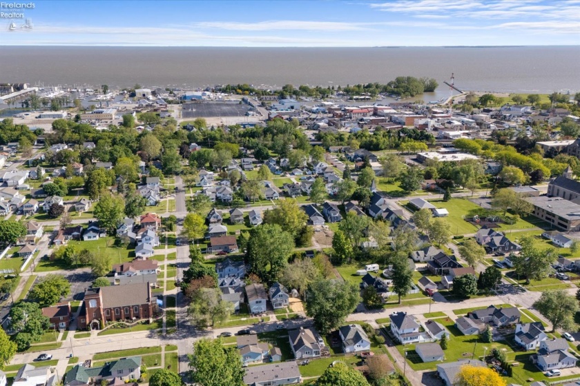 226 5th Street, Port Clinton, 43452, 3 Bedrooms Bedrooms, ,2 BathroomsBathrooms,Residential,For Sale,5th,20261805