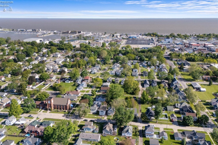 226 5th Street, Port Clinton, 43452, 3 Bedrooms Bedrooms, ,2 BathroomsBathrooms,Residential,For Sale,5th,20261805