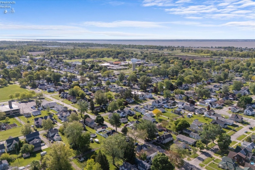 226 5th Street, Port Clinton, 43452, 3 Bedrooms Bedrooms, ,2 BathroomsBathrooms,Residential,For Sale,5th,20261805