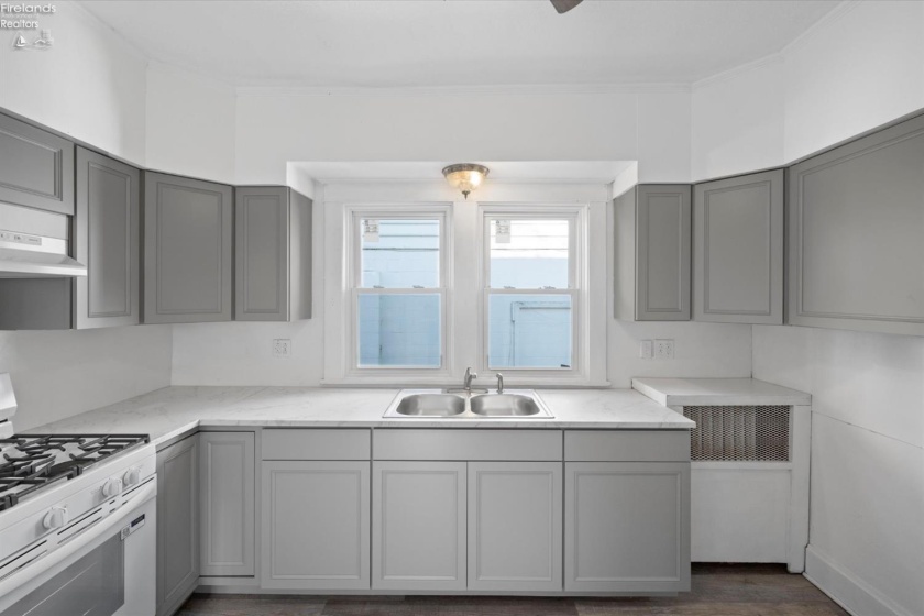 226 5th Street, Port Clinton, 43452, 3 Bedrooms Bedrooms, ,2 BathroomsBathrooms,Residential,For Sale,5th,20261805