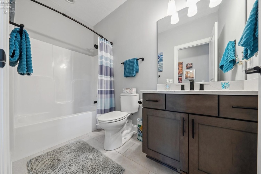 4865 Tradewinds Drive, Port Clinton, 43452, 3 Bedrooms Bedrooms, ,2 BathroomsBathrooms,Residential,For Sale,Tradewinds,20261843