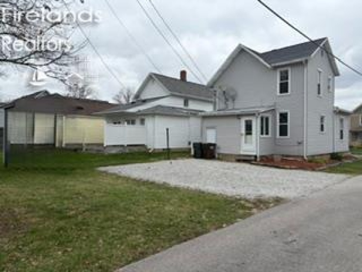 170 Coe Street, Tiffin, 44883, 3 Bedrooms Bedrooms, ,2 BathroomsBathrooms,Residential,For Sale,Coe Street,20260972