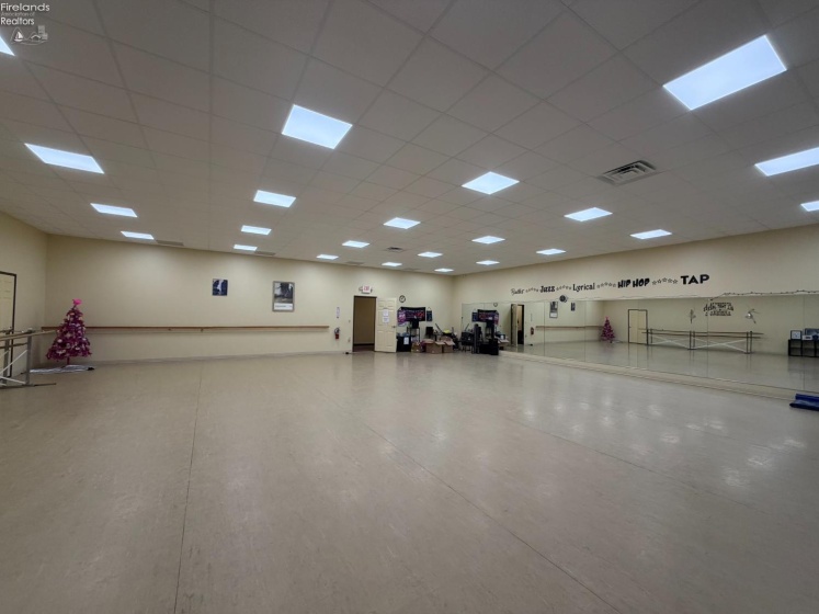 5505 Tiffin Avenue, Castalia, 44824, ,Commercial For Lease,For Lease,Tiffin,20261899