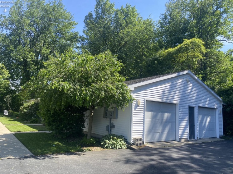124 Tiffin Avenue, Huron, 44839, ,Multiple Units,For Sale,Tiffin,20261917