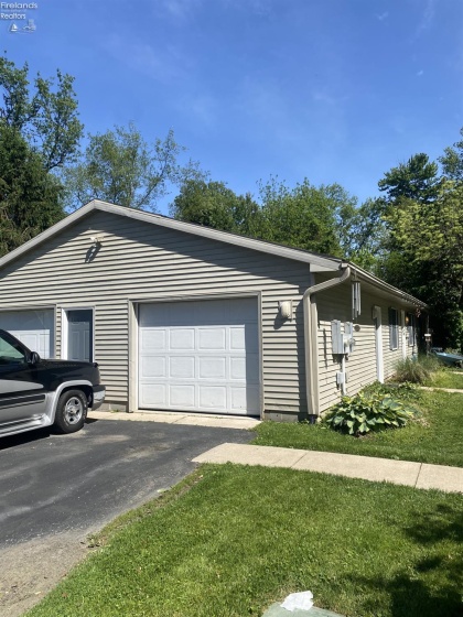124 Tiffin Avenue, Huron, 44839, ,Multiple Units,For Sale,Tiffin,20261917