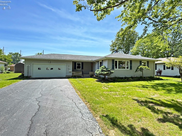 194 Hillcrest Drive, Tiffin, 44883, 3 Bedrooms Bedrooms, ,2 BathroomsBathrooms,Residential,For Sale,Hillcrest,20261909