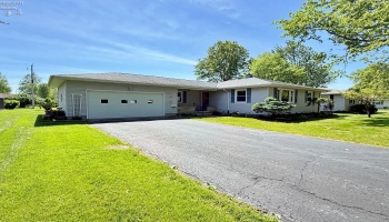 194 Hillcrest Drive, Tiffin, 44883, 3 Bedrooms Bedrooms, ,2 BathroomsBathrooms,Residential,For Sale,Hillcrest,20261909
