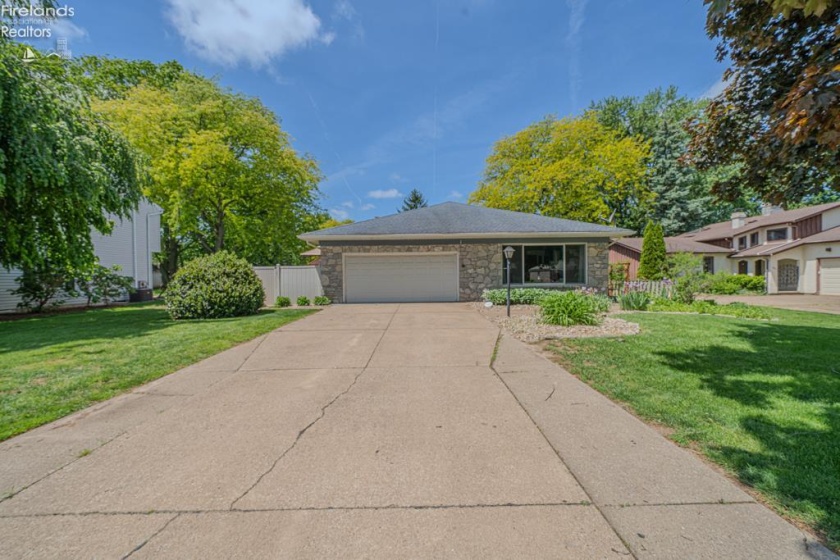 3415 Stonyridge, Sandusky, 44870, 4 Bedrooms Bedrooms, ,2 BathroomsBathrooms,Residential,For Sale,Stonyridge,20261919