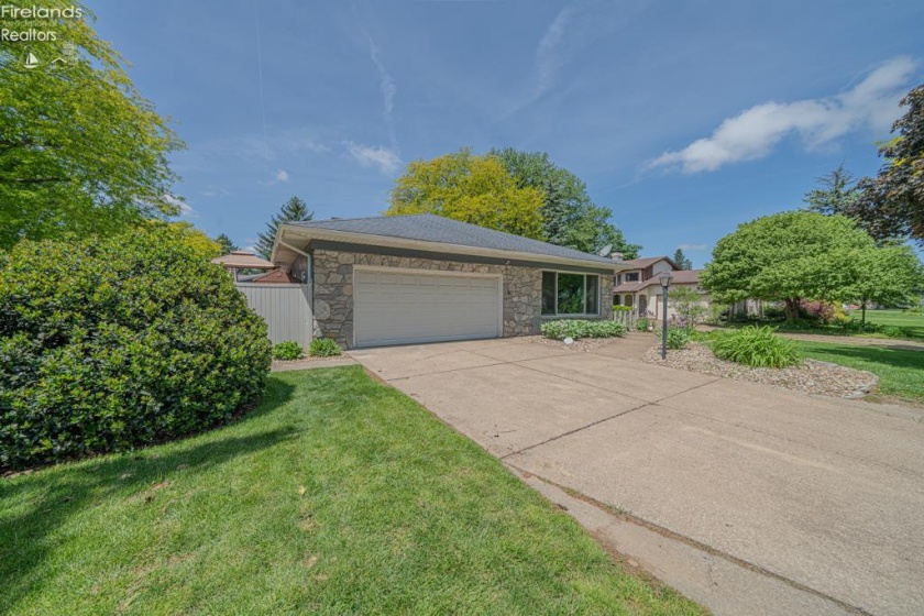 3415 Stonyridge, Sandusky, 44870, 4 Bedrooms Bedrooms, ,2 BathroomsBathrooms,Residential,For Sale,Stonyridge,20261919