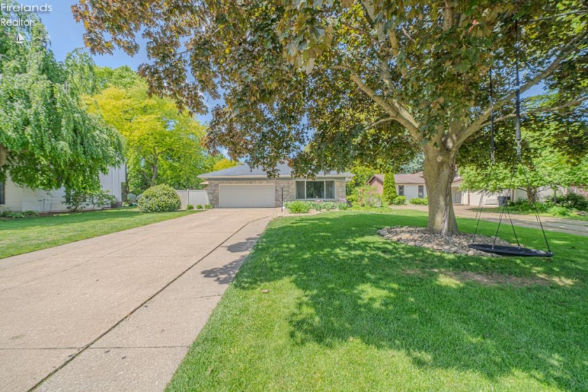 3415 Stonyridge, Sandusky, 44870, 4 Bedrooms Bedrooms, ,2 BathroomsBathrooms,Residential,For Sale,Stonyridge,20261919