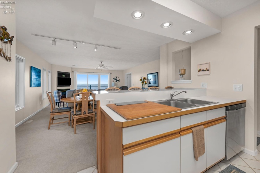 215 Grand Harbour, Vermilion, 44089, 2 Bedrooms Bedrooms, ,2 BathroomsBathrooms,Residential,For Sale,Grand Harbour,20261924