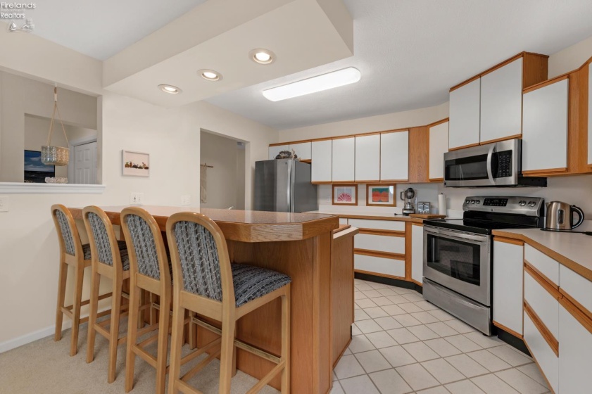215 Grand Harbour, Vermilion, 44089, 2 Bedrooms Bedrooms, ,2 BathroomsBathrooms,Residential,For Sale,Grand Harbour,20261924