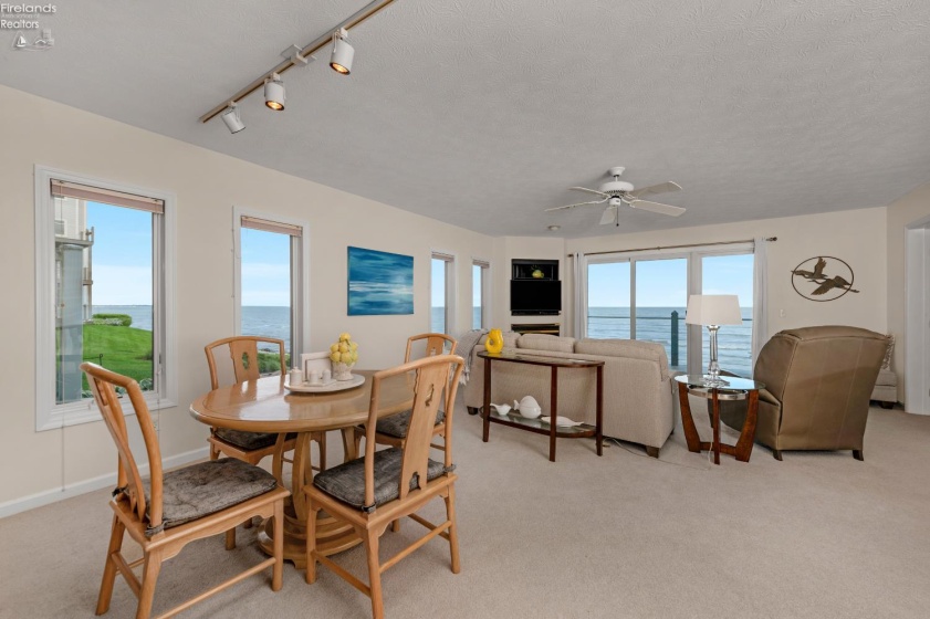 215 Grand Harbour, Vermilion, 44089, 2 Bedrooms Bedrooms, ,2 BathroomsBathrooms,Residential,For Sale,Grand Harbour,20261924