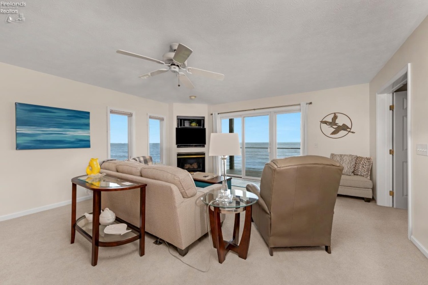 215 Grand Harbour, Vermilion, 44089, 2 Bedrooms Bedrooms, ,2 BathroomsBathrooms,Residential,For Sale,Grand Harbour,20261924