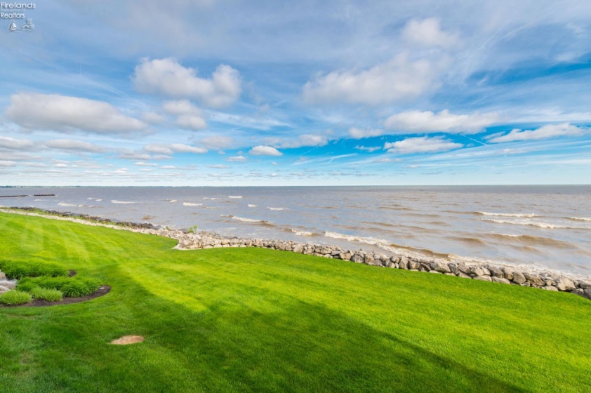 215 Grand Harbour, Vermilion, 44089, 2 Bedrooms Bedrooms, ,2 BathroomsBathrooms,Residential,For Sale,Grand Harbour,20261924