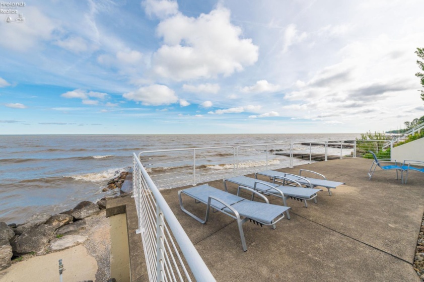 215 Grand Harbour, Vermilion, 44089, 2 Bedrooms Bedrooms, ,2 BathroomsBathrooms,Residential,For Sale,Grand Harbour,20261924