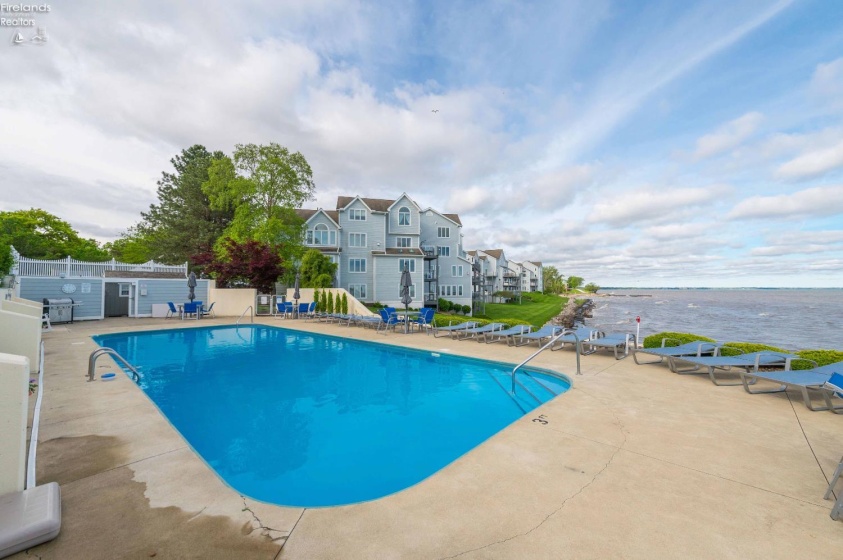 215 Grand Harbour, Vermilion, 44089, 2 Bedrooms Bedrooms, ,2 BathroomsBathrooms,Residential,For Sale,Grand Harbour,20261924