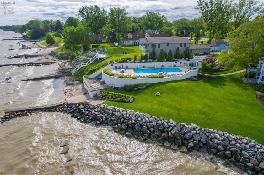 215 Grand Harbour, Vermilion, 44089, 2 Bedrooms Bedrooms, ,2 BathroomsBathrooms,Residential,For Sale,Grand Harbour,20261924