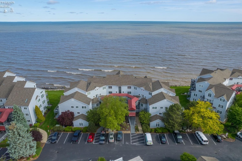 215 Grand Harbour, Vermilion, 44089, 2 Bedrooms Bedrooms, ,2 BathroomsBathrooms,Residential,For Sale,Grand Harbour,20261924