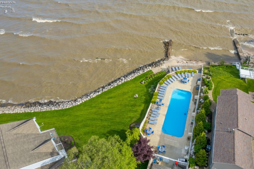 215 Grand Harbour, Vermilion, 44089, 2 Bedrooms Bedrooms, ,2 BathroomsBathrooms,Residential,For Sale,Grand Harbour,20261924